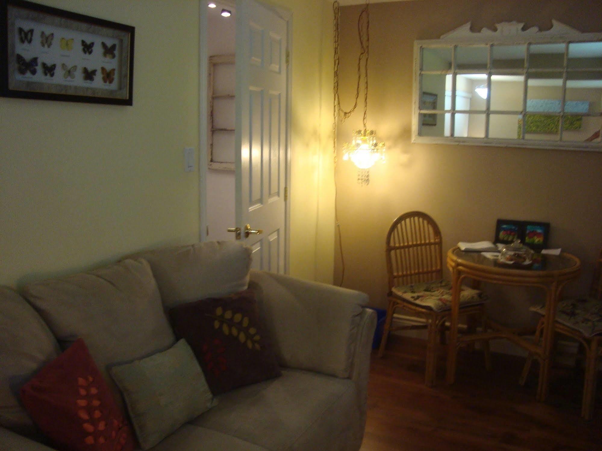 Paddington Place Bed & Breakfast ออชวา ภายนอก รูปภาพ